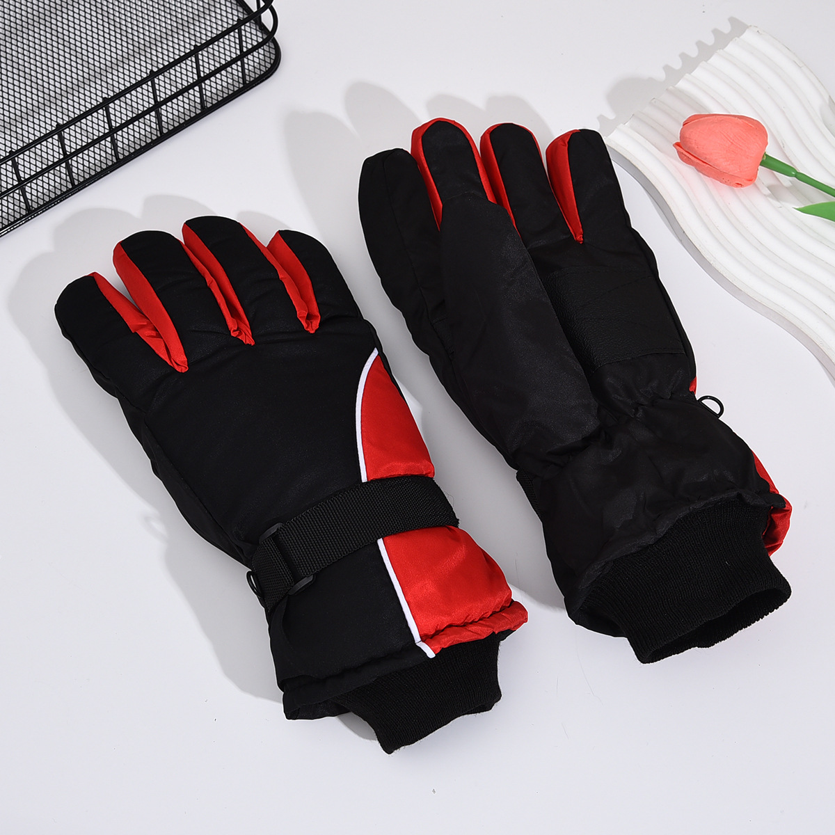 Guanti da Sci Antivento alla M - Touch Screen Gloves recensione e prezzo